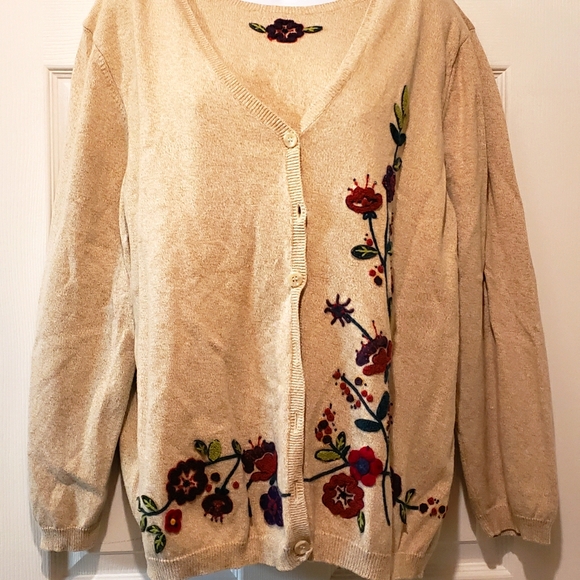 Alfred Dunner Sweater set (attached pieces) - Picture 5 of 6